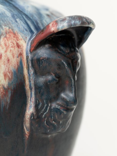 Vase mit Masken V, um 1903/04