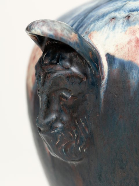 Vase mit Masken V, um 1903/04