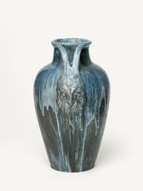 Henkelvase mit Masken VI, um 1903/04